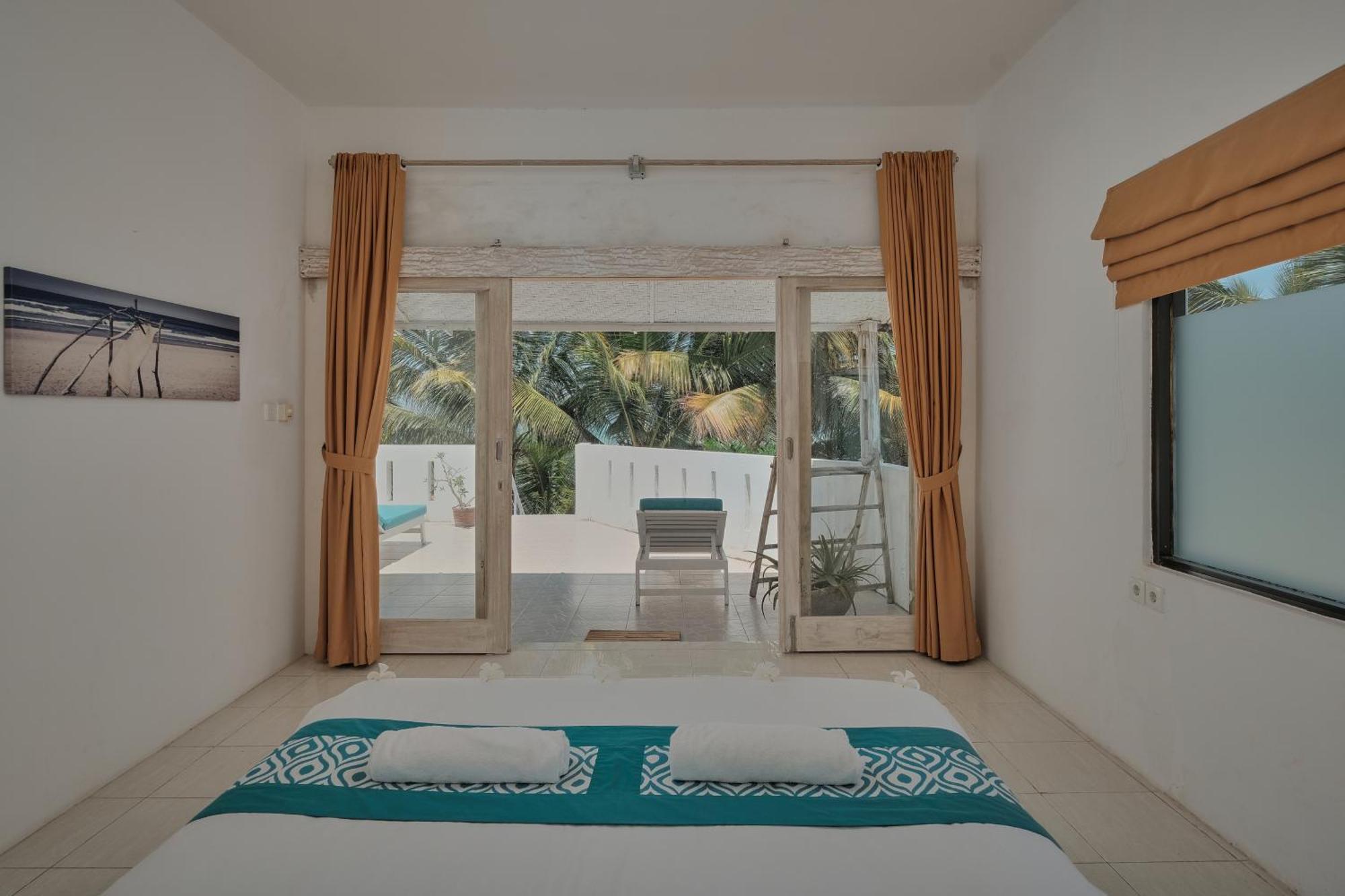 Myamo Beach Lodge Jereweh Exterior foto
